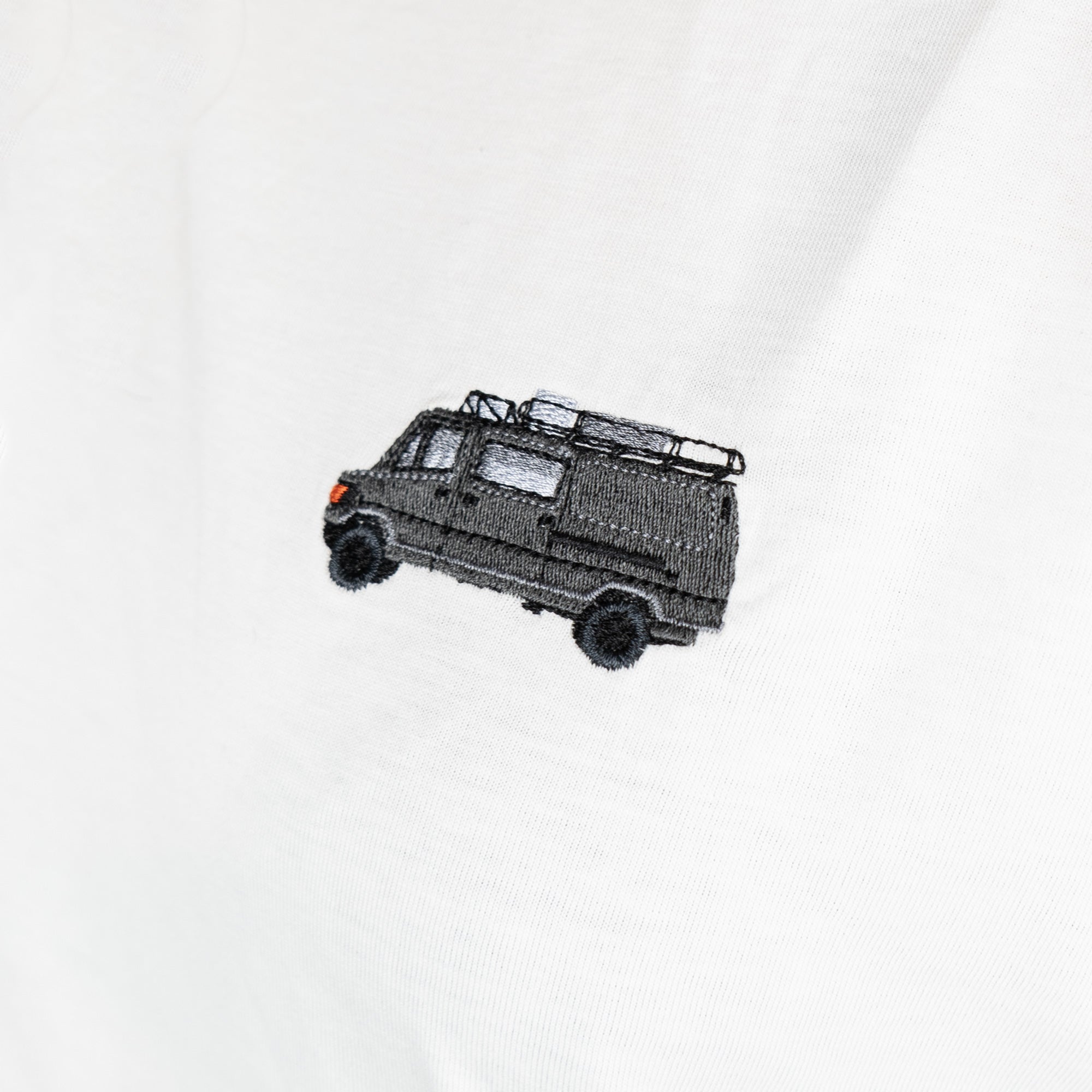 T-shirt white